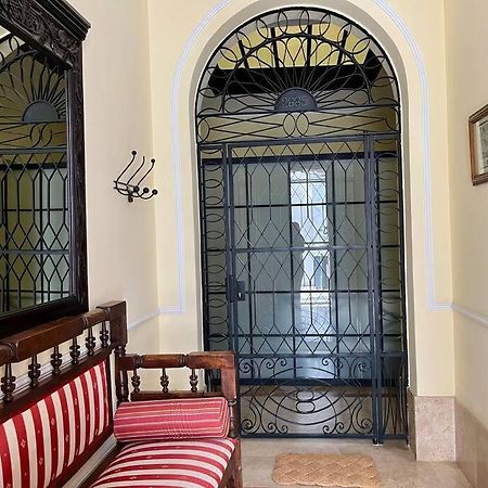 Apartamento Suite Alameda De Hercules Sevilla Exteriör bild