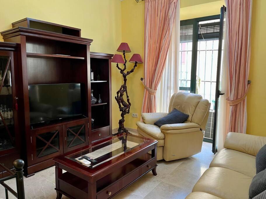 Apartamento Suite Alameda De Hercules Sevilla Exteriör bild