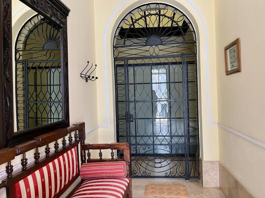 Apartamento Suite Alameda De Hercules Sevilla Exteriör bild